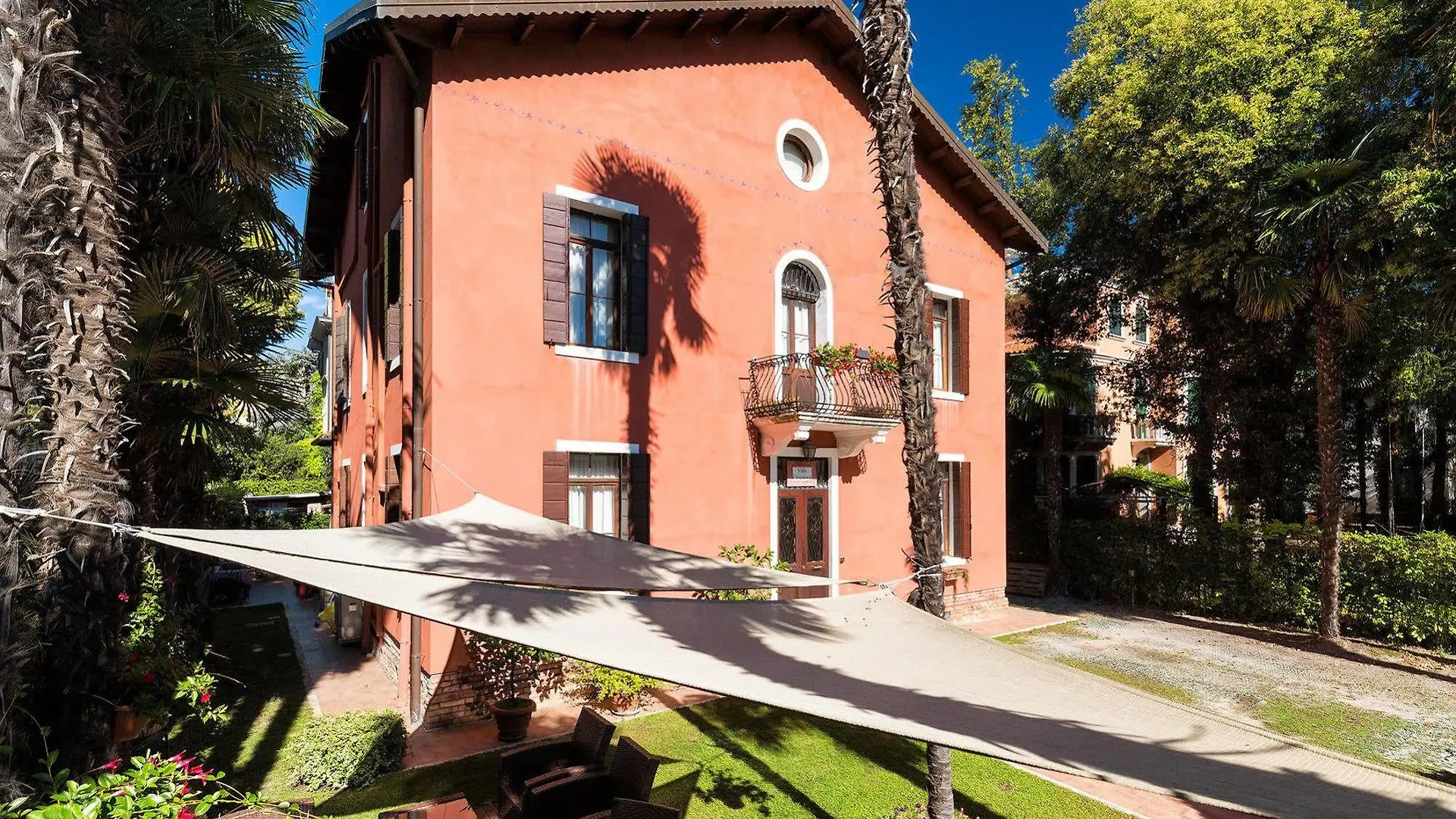 Villa Casanova Lido di Venezia 3*,