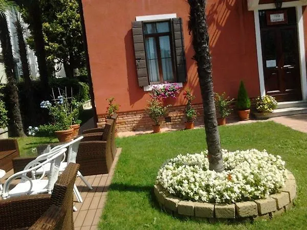 Villa Casanova Benátky – Lido Bed & Breakfast